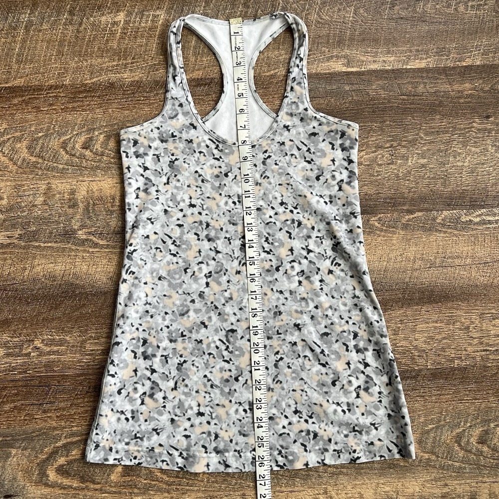 Lululemon Cool Racerback Tank Gray Multi Abstract Women's 6 See Measurements - Picture 6 of 6